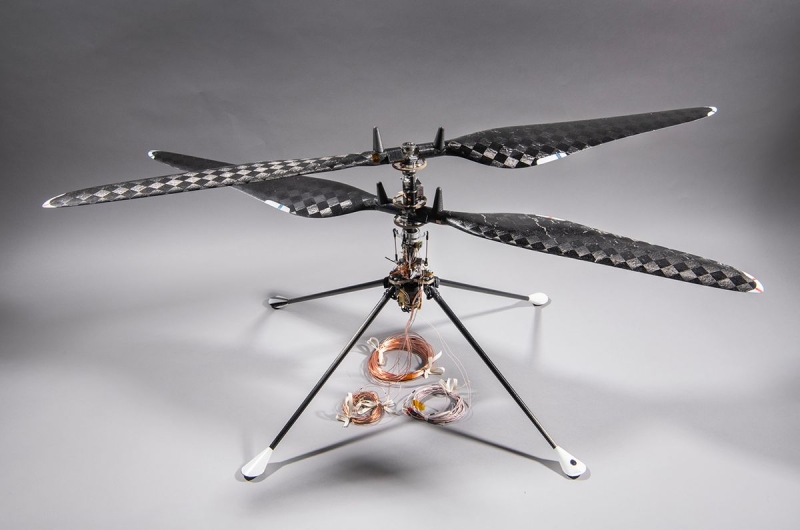 NASA contributes Ingenuity Mars Helicopter model to Smithsonian