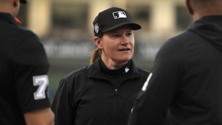 Jen Pawol ends up being very first lady to umpire MLB Spring Training video game considering that 2007