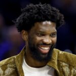<a76ers' Joel Embiid Practices for 1st Time Since Knee Injury; April Return Targeted