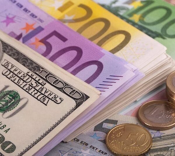 EUR/USD extends into a two-day plunge, topples into 1.0800