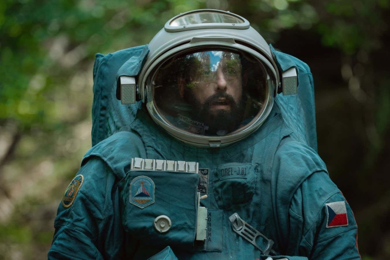 Spaceman evaluation: Adam Sandler is a major star as a lonesome astronaut