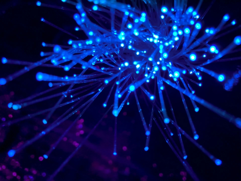 Fiber optic scientists display speeds 4.5 million times faster than typical home broadband