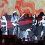 “The chord modifications in K-pop are a lot more intriguing than what’s been taking place over the last couple of years”: Nile Rodgers makes surprise look at Coachella with K-pop group Le Sserafim