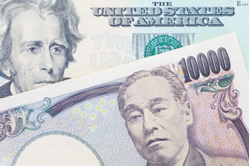 Japanese Yen continues losing ground and drops to 154.00 area versus USD