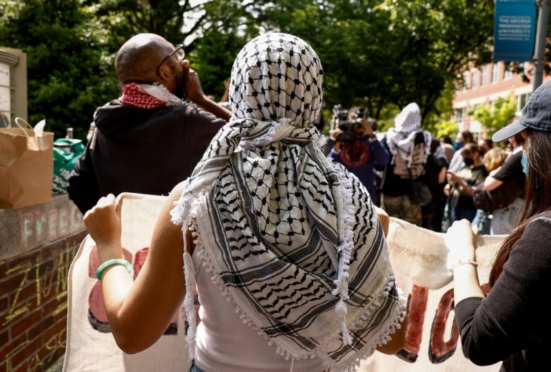 How the keffiyeh ended up being a Palestinian sign of resistance