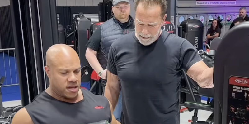 View Arnold Schwarzenegger Work Out With Bodybuilding Legend Phil Heath